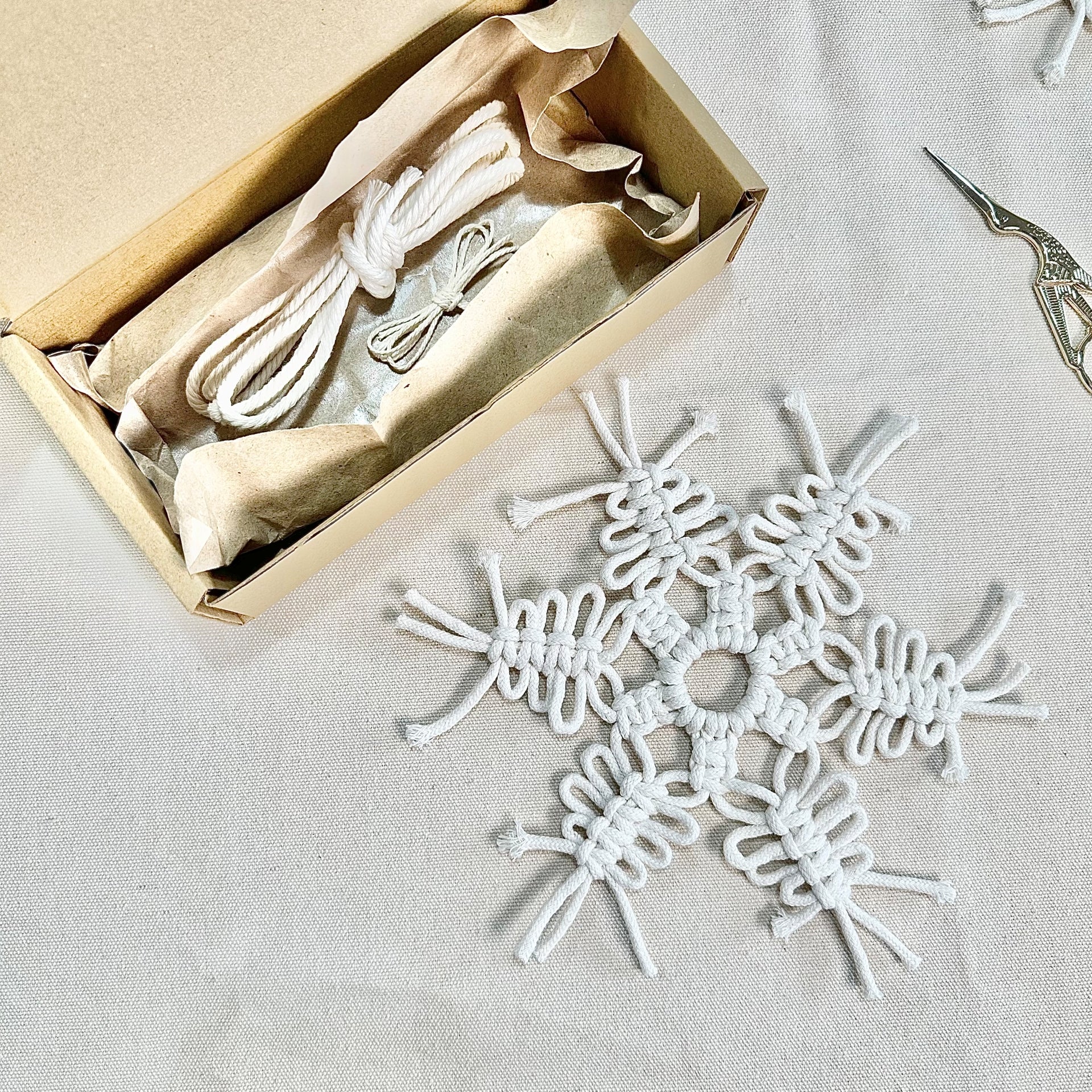 Macrame DIY Kit: The Snow-Christmas Snowflake Star